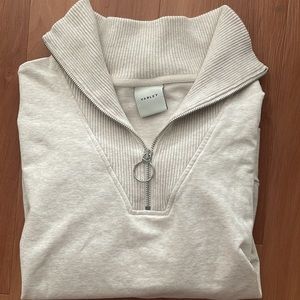 Varley 1/2 zip beige sweater